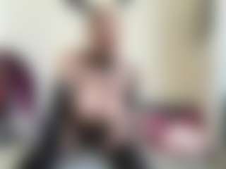 bratzdollchloe's Live Sex Cam Show