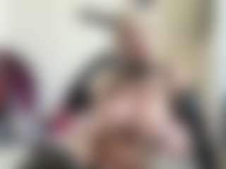bratzdollchloe's Live Sex Cam Show
