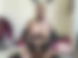 bratzdollchloe's Live Sex Cam Show