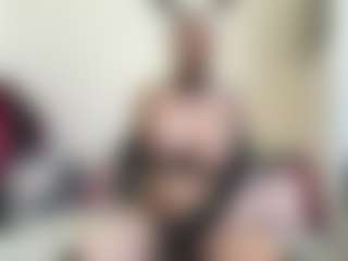 bratzdollchloe's Live Sex Cam Show