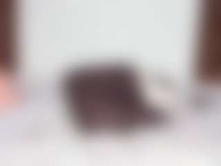 Live cam show with AmyColmann - Petite on googirlz