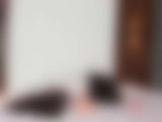 Live cam show with AmyColmann - Butt Plug on Milfs Live