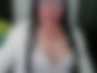 Live cam show with GraceMaturemilf - Mature on Latina Girls