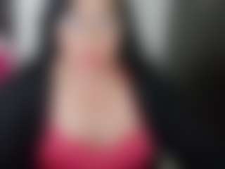 Live cam show with GraceMaturemilf - Drinking on Camsoda