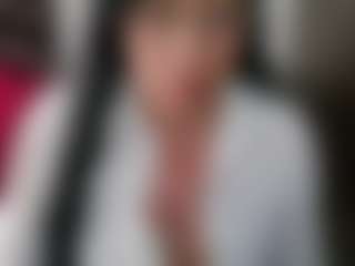 Live cam show with GraceMaturemilf - Nipple Piercings on Milfs Live