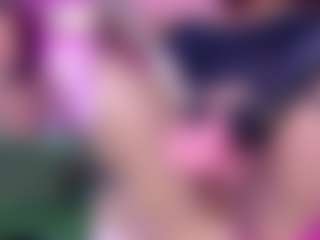 Live cam show with NinaCapelli - Black Petite on intimatelivegirls.com