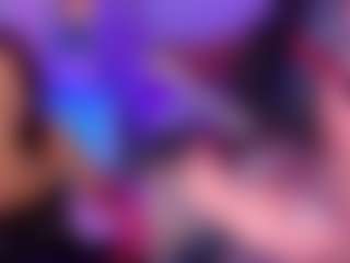 Live cam show with NinaCapelli - Butt Plug on Uber Horny