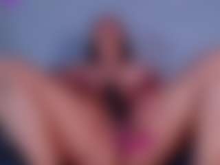 ReinaChloe's Live Sex Cam Show