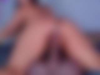 ReinaChloe's Live Sex Cam Show