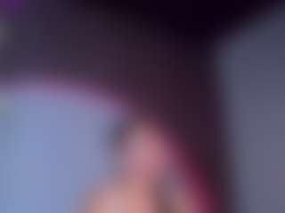 ReinaChloe's Live Sex Cam Show