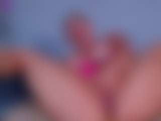 ReinaChloe's Live Sex Cam Show