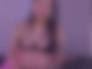 Live cam show with GysellHanson - Plug on crypto-cams