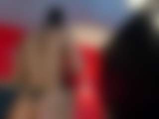 YayaHilton's Live Sex Cam Show