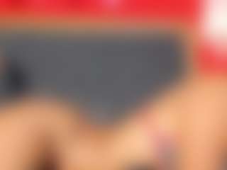 YayaHilton's Live Sex Cam Show