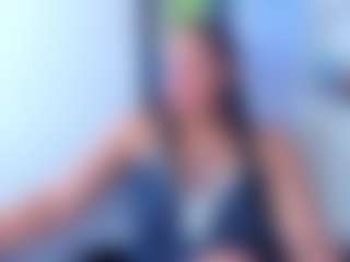Live cam show with ashley-17 - Public Ebony on Camiplay Live