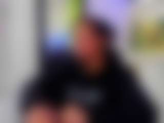 Live cam show with ashley-17 - Public Black on MyBangCams