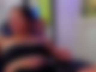 Live cam show with ashley-17 - Ebony Petite on Camsoda