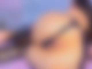 Live cam show with collett-t - Camel Toe on liverealitysex.com
