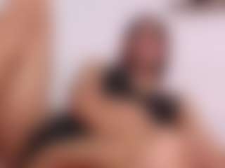 Live cam show with coralsantana - Muscular on Camsoda