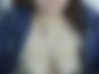 Live cam show with Curly-greeneyed - Green Eyes on crypto-cams