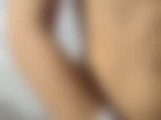 Live cam show with miachanel421 - Double Penetration on Dolls Live