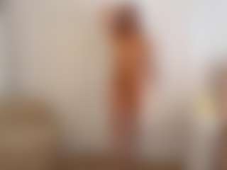 Live cam show with Scarlett Moonmuse - Fake Tits on xDating