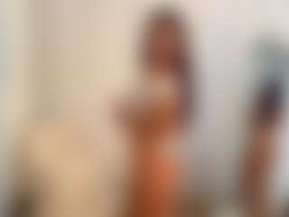 Live cam show with Scarlett Moonmuse - Long Hair on AdultVida.com