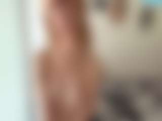SharronHelzer's Live Sex Cam Show