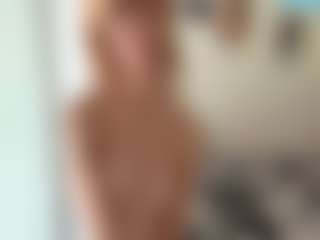 SharronHelzer's Live Sex Cam Show