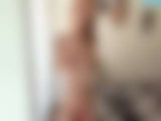 Live cam show with SharronHelzer - College Brown Hair on AdultVida.com
