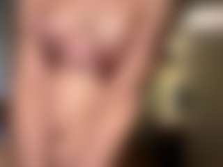 Live cam show with SharronHelzer - Green Eyes on Camsoda