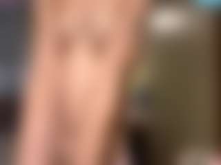 Live cam show with SharronHelzer - Green Eyes on Camsoda