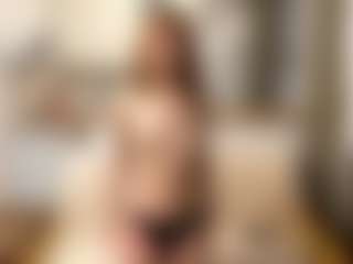 SharronHelzer's Live Sex Cam Show