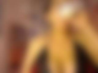 Live cam show with Dana - MILF Teen (18+) on SpunkLive