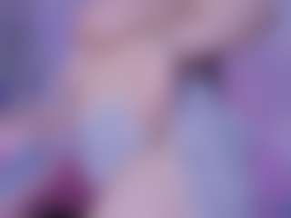 Live cam show with Dana - Shaved on sexylivex.com
