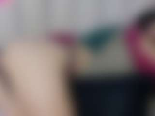 Live cam show with SweetRenata - Facial on madthumbs