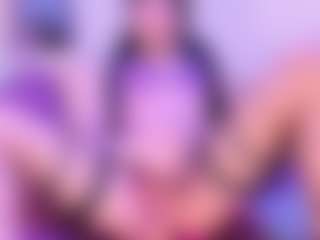 Live cam show with Violetbellarose - Submissive on CamSextacy