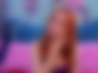 Live cam show with VivienneRoo - Curly on Fit Hotties