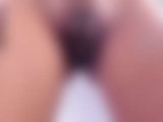 Live cam show with Vanessa - Butt Plug on TeamSkeetLive