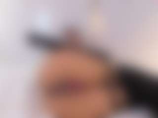 Live cam show with Vanessa - Facial on Camsoda