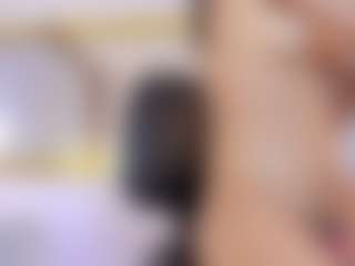 Live cam show with Vanessa - Shaved Pussy on Camsoda