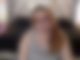 chloe-prg MILF webcam performer live streaming