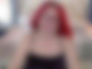 Live cam show with chloe-prg - Camel Toe on Big Tits