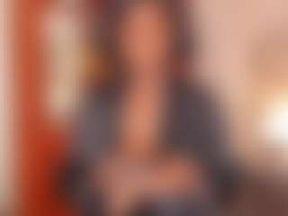 serena_quin MILF webcam performer live streaming