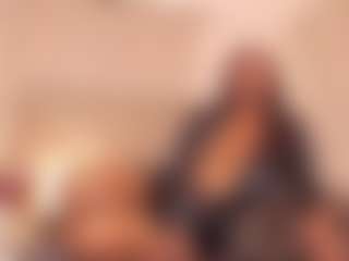 Live cam show with serena_quin - Middle Aged on SinfulBabes