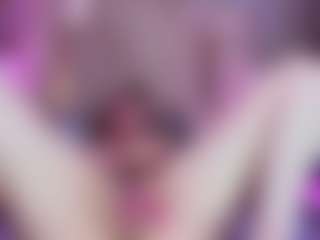 Live cam show with samantha-dimou - Blonde Hair Middle Aged on Camsoda