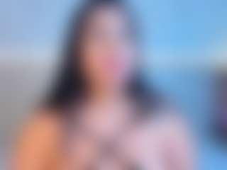 Live cam show with Julieta-Blue - Curvy on CamClone