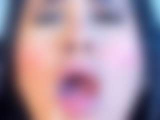 Julieta-Blue's Live Sex Cam Show