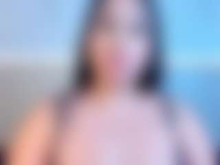 Live cam show with Julieta-Blue - Public Curvy on Hubzter Live