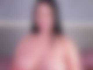 Live cam show with Julieta-Blue - Bedroom Curvy on hrnylive.com